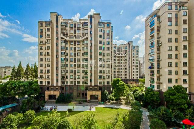 东岸新里小区地下车库伸缩缝堵漏